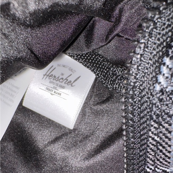 Herschel Supply Co  Fifteen Fanny Pack Grey Plaid Canvas Hip Belt Waist Bag - Picture 6 of 7